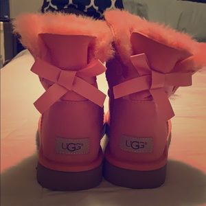Pink bailey bow uggs